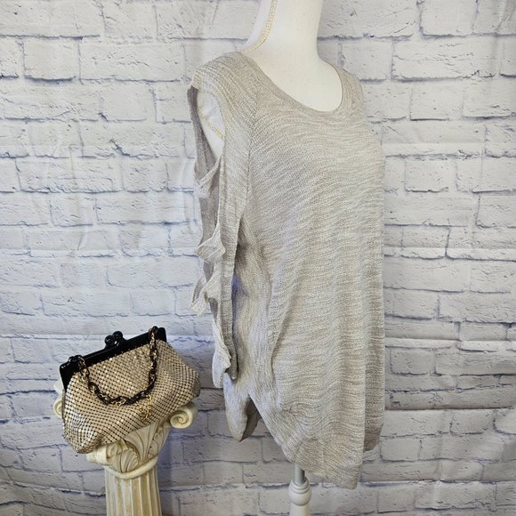 NWT Express Size S Gray Knit Cold Shoulder 3/4 Cutout Sleeve Tunic Top Round Hem - Picture 5 of 9